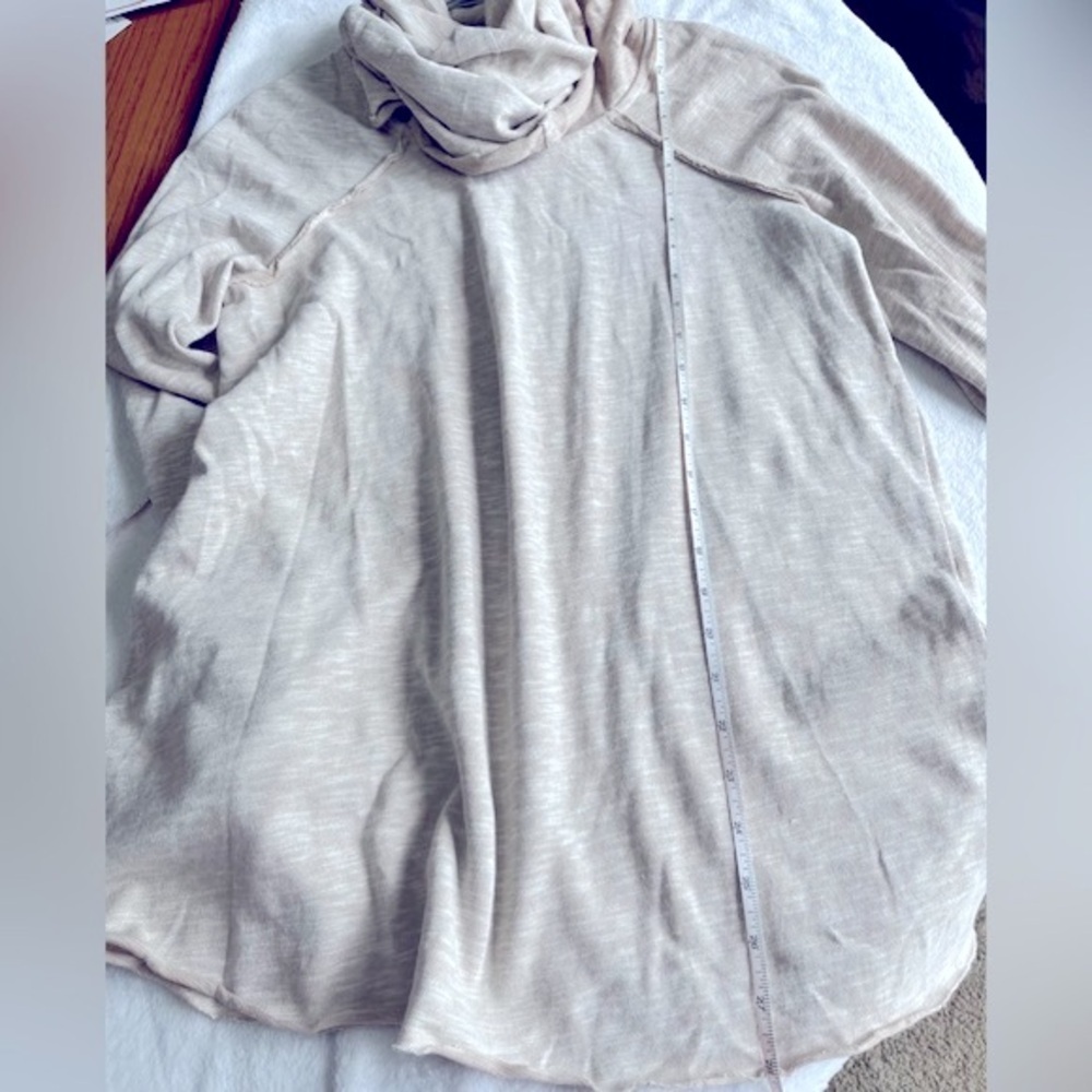 Free People Beach size XS/S Oversized Tan Cocoon cowlneck pullover long sleeve - Picture 9 of 13